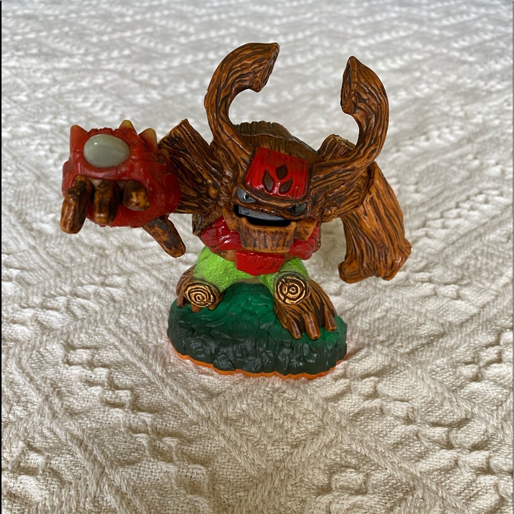 Sky lander Giant figure; Tree Rex.